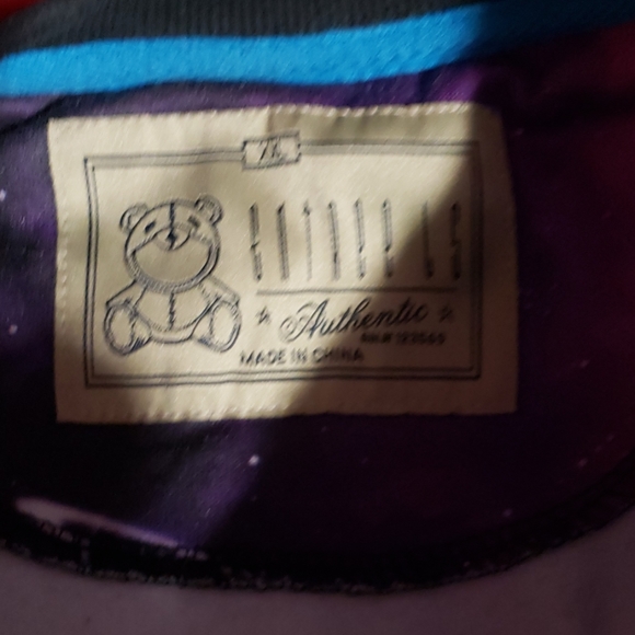 Sweatshirt - Picture 7 of 8